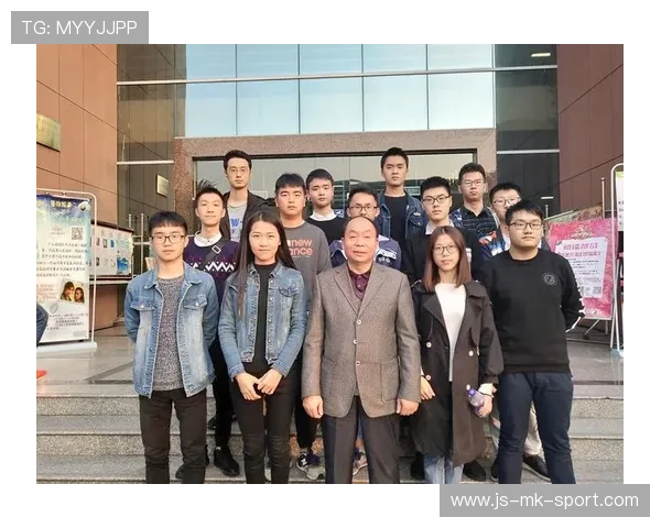 球员主导校园足球讲座成为师生热议话题