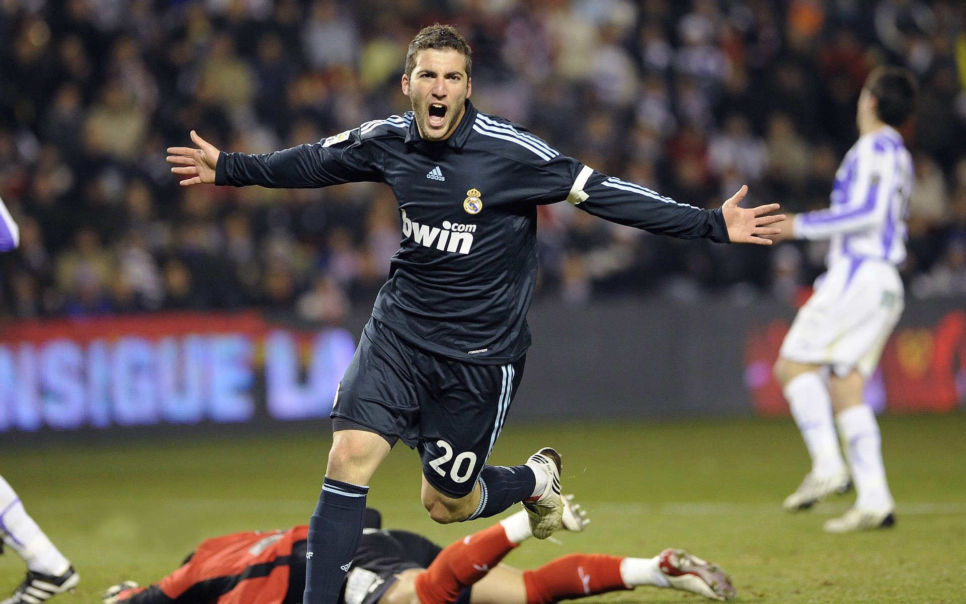 mk体育下载-战队视觉图谱上线梳理历史发展与战术演变，战队图像在线制作